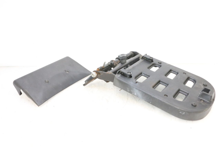 photo de PORTAPACCHI PIAGGIO MP3 125 (2006 - 2014) - Primo piano tecnico