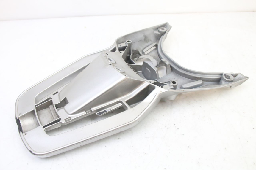 photo de PORTE PACCHETTO PIAGGIO VESPA GRANTURISMO 125 (2003 - 2007) - Altra vista dell'articolo
