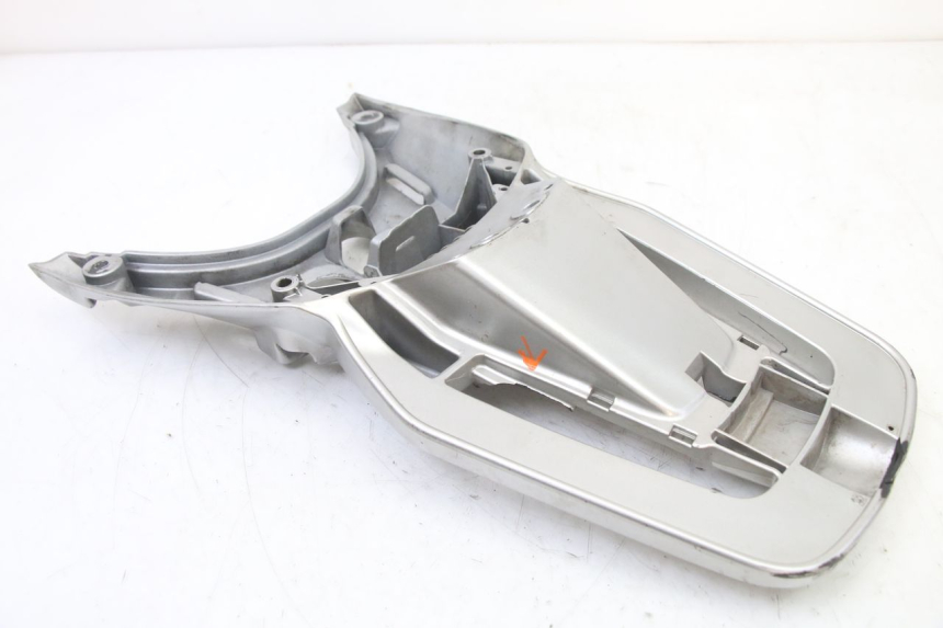 photo de PORTE PACCHETTO PIAGGIO VESPA GRANTURISMO 125 (2003 - 2007) - Caratteristiche distintive