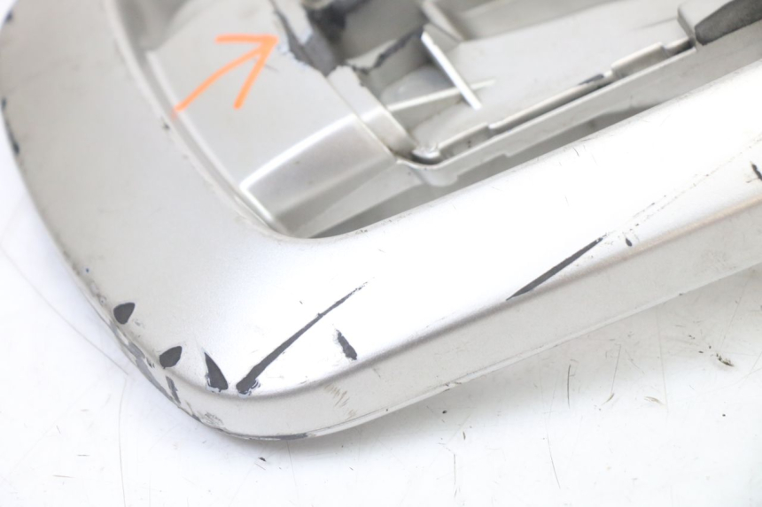 photo de PORTE PACCHETTO PIAGGIO VESPA GRANTURISMO 125 (2003 - 2007) - Stato della superficie e materiale