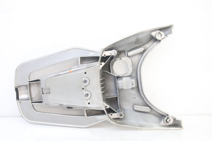 photo de PORTE PACCHETTO PIAGGIO VESPA GRANTURISMO 125 (2003 - 2007) - Marcature e riferimenti originali