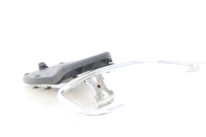 photo de PORTAPACCHI PIAGGIO VESPA LX 2T 50 (2005 - 2013) - Altra vista dell'articolo