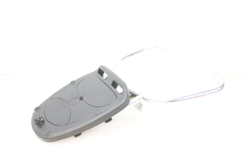 photo de PORTAPACCHI PIAGGIO VESPA LX 2T 50 (2005 - 2013) - Caratteristiche distintive