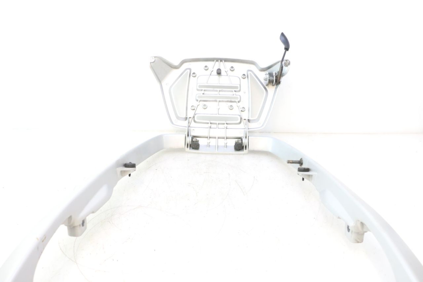 photo de PORTAPACCHI PEUGEOT SATELIS 125 (2013 - 2018) - Dettaglio del componente