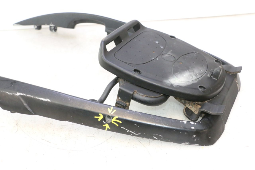 photo de PORTAPACCHI PEUGEOT SATELIS 125 (2006 - 2009) - Zoom sui componenti