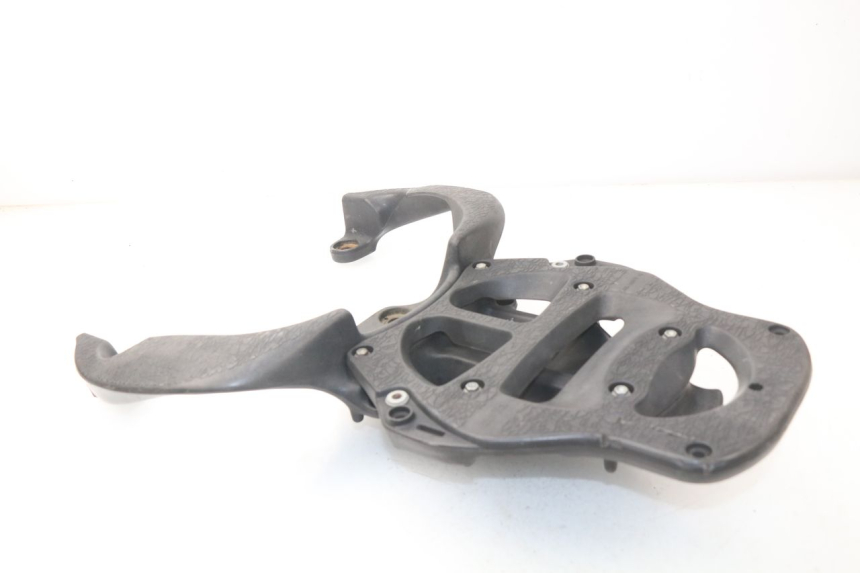 photo de Portapacchi APRILIA SCARABEO GT 125 (1999 - 2007) - Dettaglio del componente