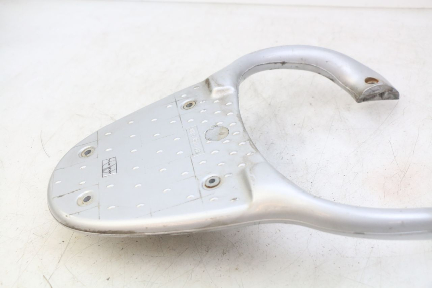 photo de PORTE PACCHETTO APRILIA SCARABEO 100 (2003 - 2012) - Dettaglio del componente