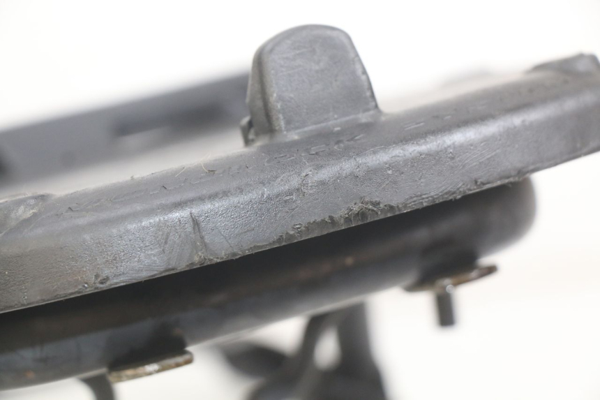 photo de PORTE PACCHETTO HONDA SCV LEAD 100 (2003 - 2007) - Dettaglio del componente