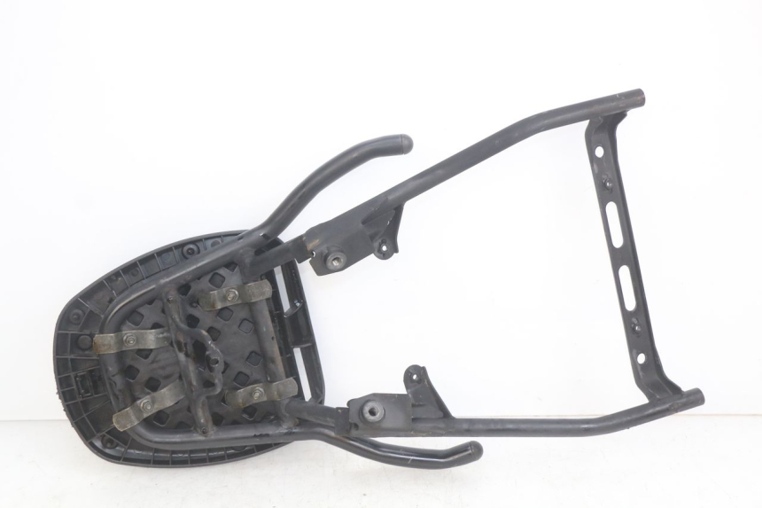 photo de PORTE PACCHETTO HONDA SCV LEAD 100 (2003 - 2007) - Zoom sullo stato d'uso