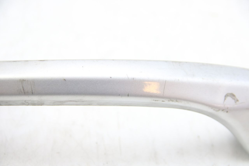 photo de PORTE PACCHETTO SUZUKI SIXTEEN 125 (2008 - 2010) - Caratteristiche distintive