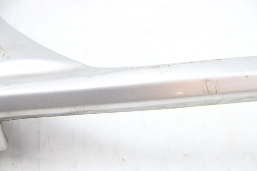 photo de PORTE PACCHETTO SUZUKI SIXTEEN 125 (2008 - 2010) - Zoom sui componenti