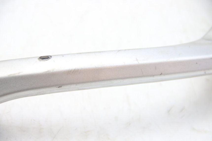 photo de PORTE PACCHETTO SUZUKI SIXTEEN 125 (2008 - 2010) - Angolazione alternativa