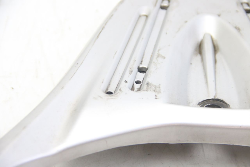 photo de PORTE PACCHETTO SUZUKI SIXTEEN 125 (2008 - 2010) - Zoom sullo stato d'uso