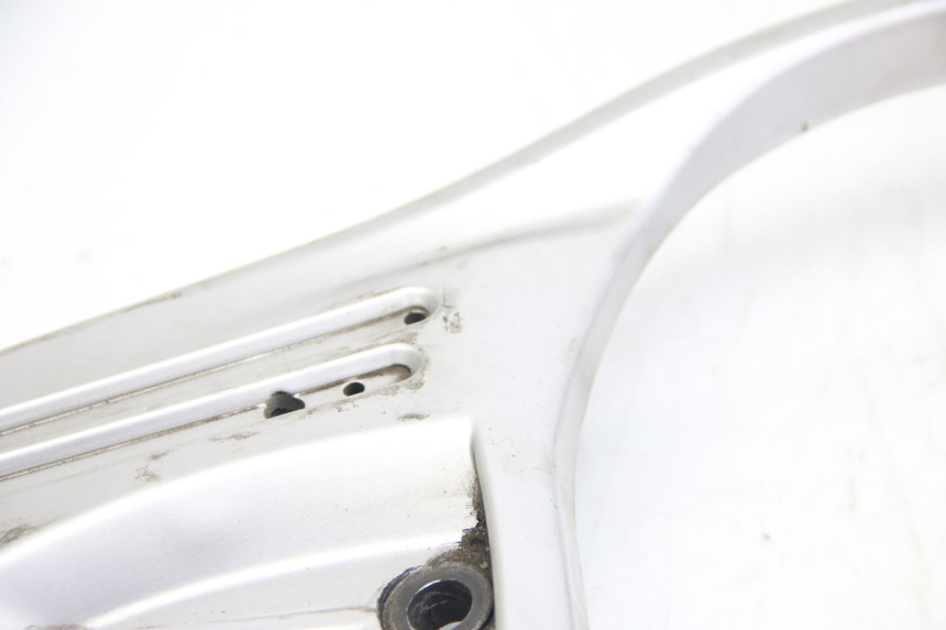 photo de PORTE PACCHETTO SUZUKI SIXTEEN 125 (2008 - 2010) - Dettagli dei punti di fissaggio