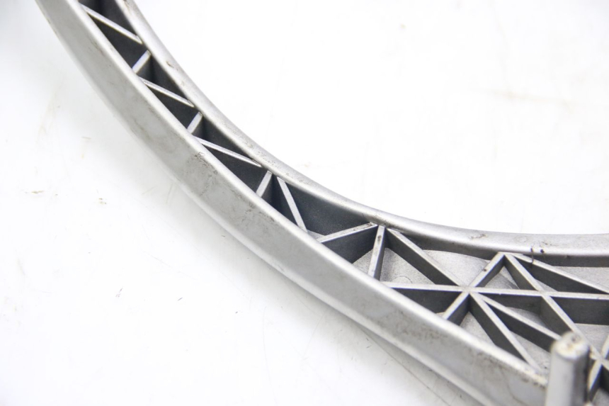 photo de PORTE PACCHETTO SUZUKI SIXTEEN 125 (2008 - 2010) - Primo piano tecnico