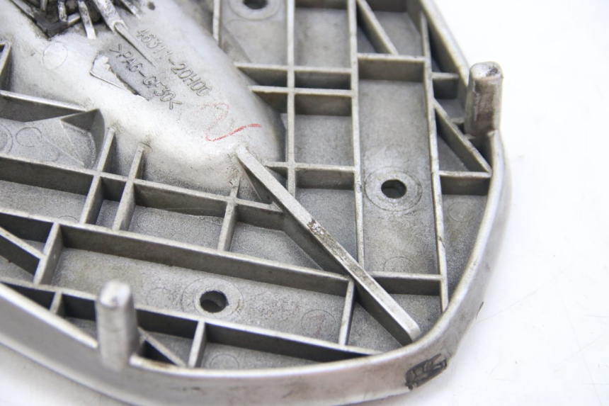 photo de PORTE PACCHETTO SUZUKI SIXTEEN 125 (2008 - 2010) - Dettagli dei punti di fissaggio