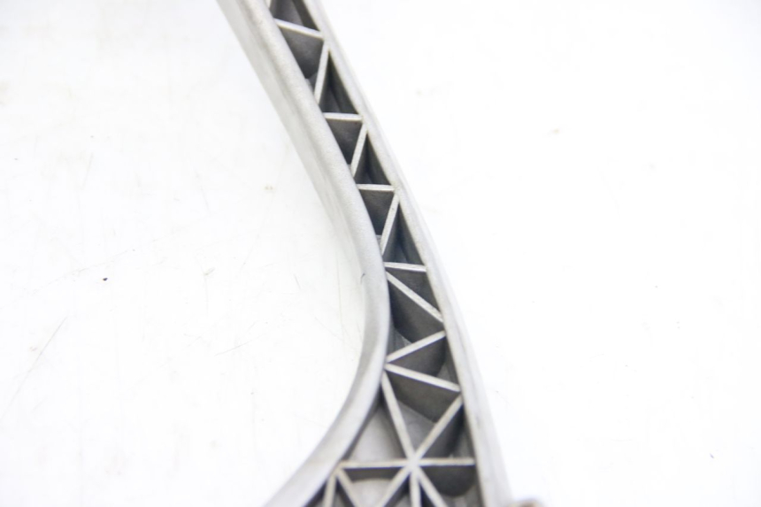 photo de PORTE PACCHETTO SUZUKI SIXTEEN 125 (2008 - 2010) - Ricambio usato controllato