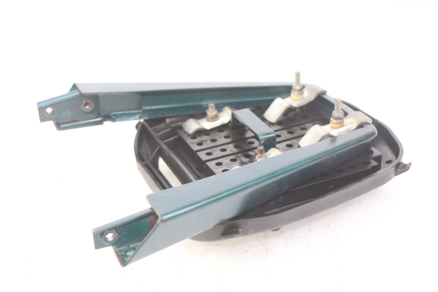 photo de PORTAPACCHI PEUGEOT SV 125 (1991 - 1994) - Dettaglio del componente