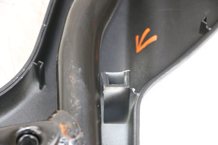 photo de PORTE PACCHETTO PIAGGIO X10 125 (2012 - 2017) - Ispezione visiva dettagliata