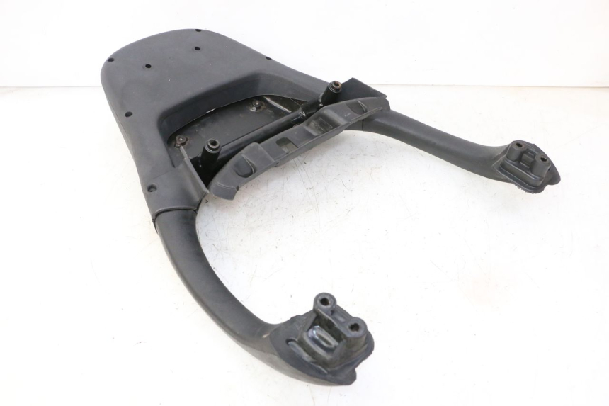 photo de PORTE PACCHETTO PIAGGIO X9 EVOLUTION 125 (2003 - 2007) - Primo piano tecnico