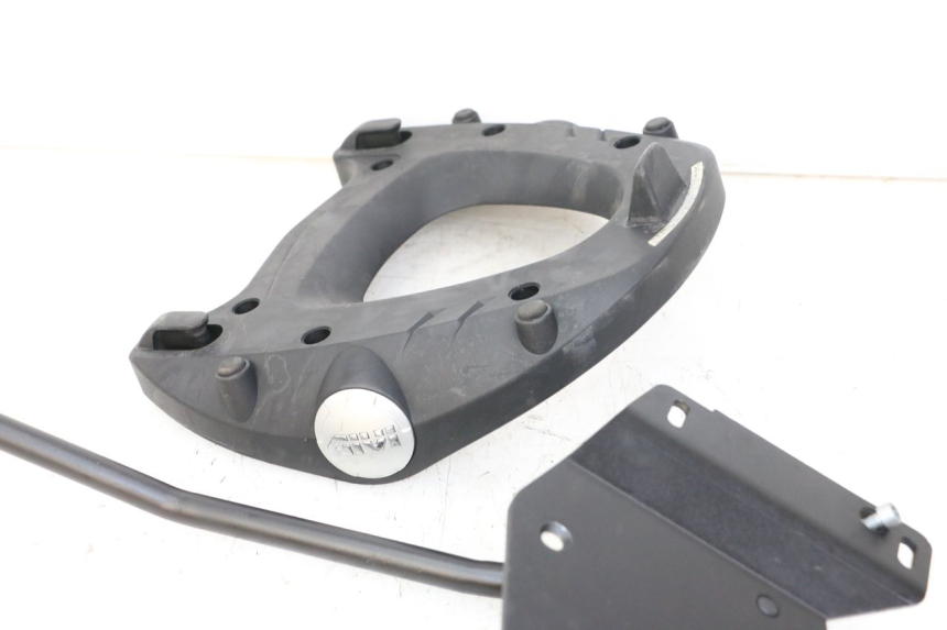 photo de Portapacchi KYMCO XCITING 500 (2007 - 2010) - Zoom sullo stato d'uso