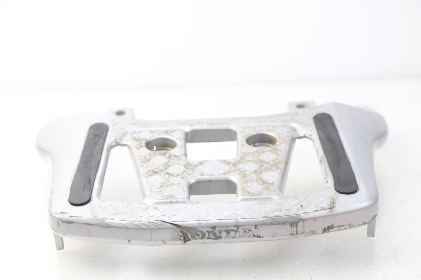 photo de Portapacchi HONDA XLV VARADERO 125 (2000 - 2006) - Dettagli dei punti di fissaggio