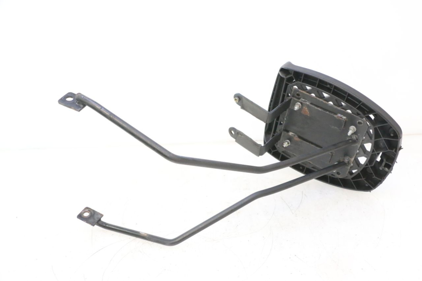 photo de PORTAPACCHI YAMAHA YP MAJESTY 125 (1998 - 2001) - Dettagli dei punti di fissaggio