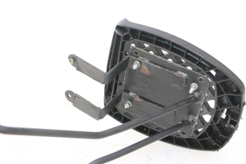 photo de PORTAPACCHI YAMAHA YP MAJESTY 125 (1998 - 2001) - Stato della superficie e materiale