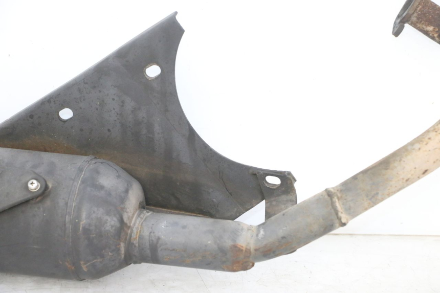 photo de SCARICO KYMCO AGILITY NAKED RENOUVO 2T 50 (2011 - 2018) - Primo piano ad alta risoluzione