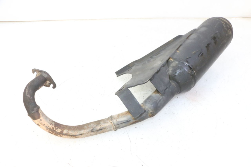 photo de SCARICO KYMCO AGILITY NAKED RENOUVO 2T 50 (2011 - 2018) - Dettagli dei punti di fissaggio