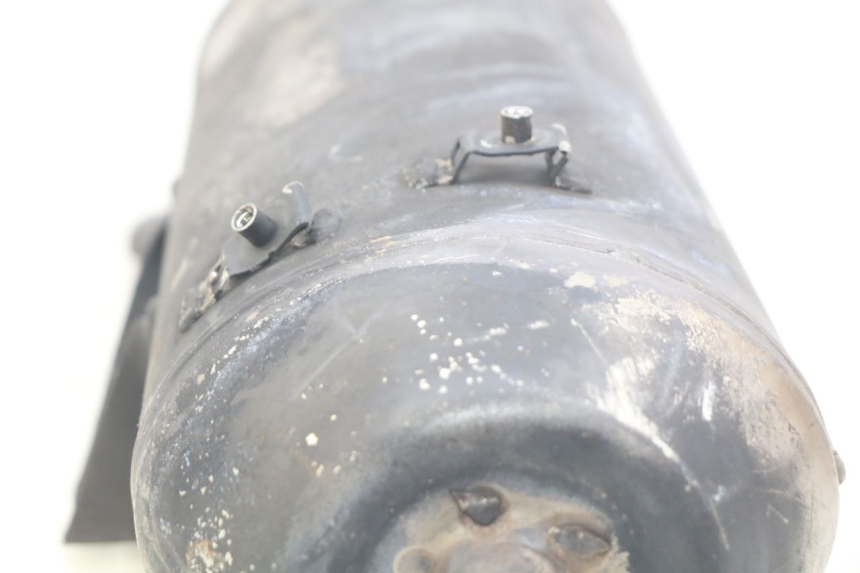 photo de SCARICO PIAGGIO BEVERLY 125 (2010 - 2015) - Dettagli dei punti di fissaggio