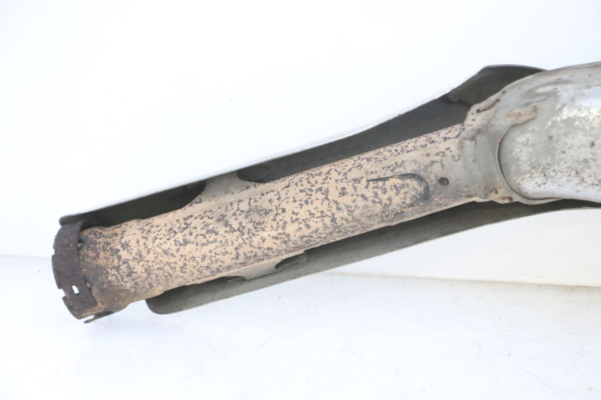 photo de SILENZIATORE DESTRO SUZUKI DL V STROM 1000 (2002 - 2007) - Dettagli dei punti di fissaggio