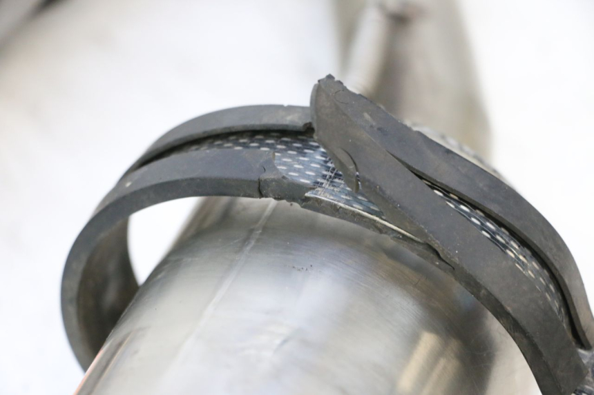 photo de SCARICO YAMAHA FJR 1300 (2001 - 2005) - Zoom sullo stato d'uso