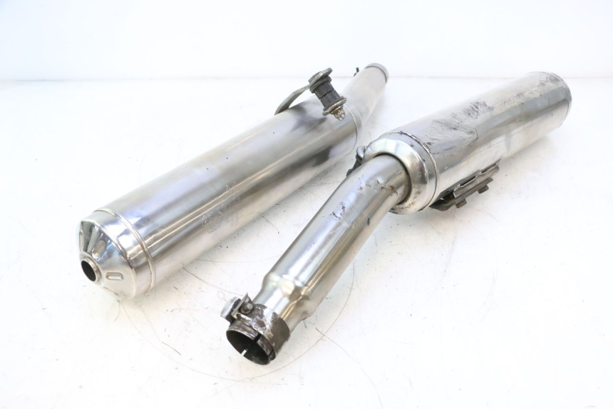 photo de SCARICO KAWASAKI GPX F ZX750F 750 (1986 - 1990) - Dettagli dei punti di fissaggio