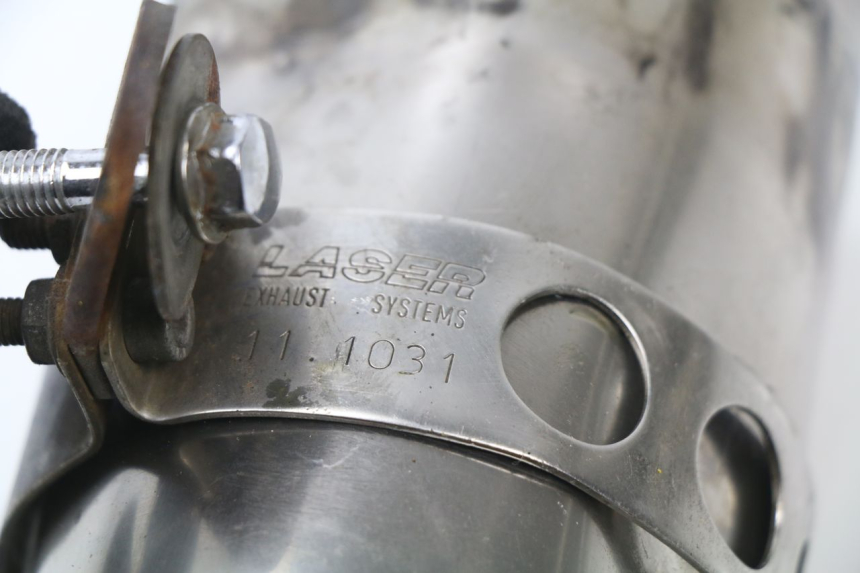 photo de Scarico SUZUKI GSXF GSX F 600 (1988 - 1997) - Primo piano tecnico