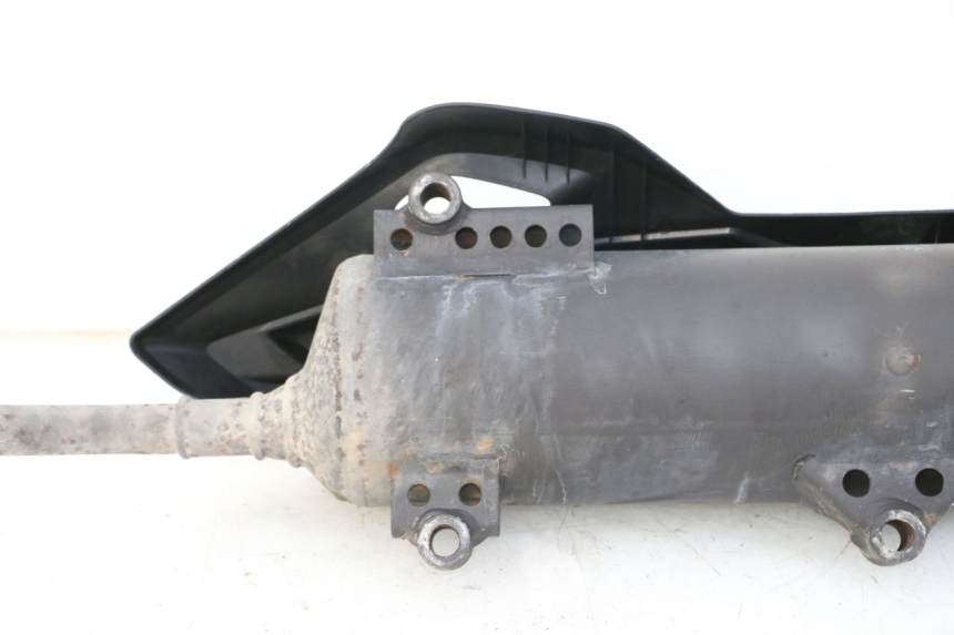 photo de SCARICO HONDA PCX (JF57/JF64) 125 (2014 - 2018) - Primo piano tecnico