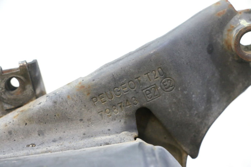 photo de SCARICO PEUGEOT KISBEE 4T 50 (2018 - 2022) - Angolazione alternativa