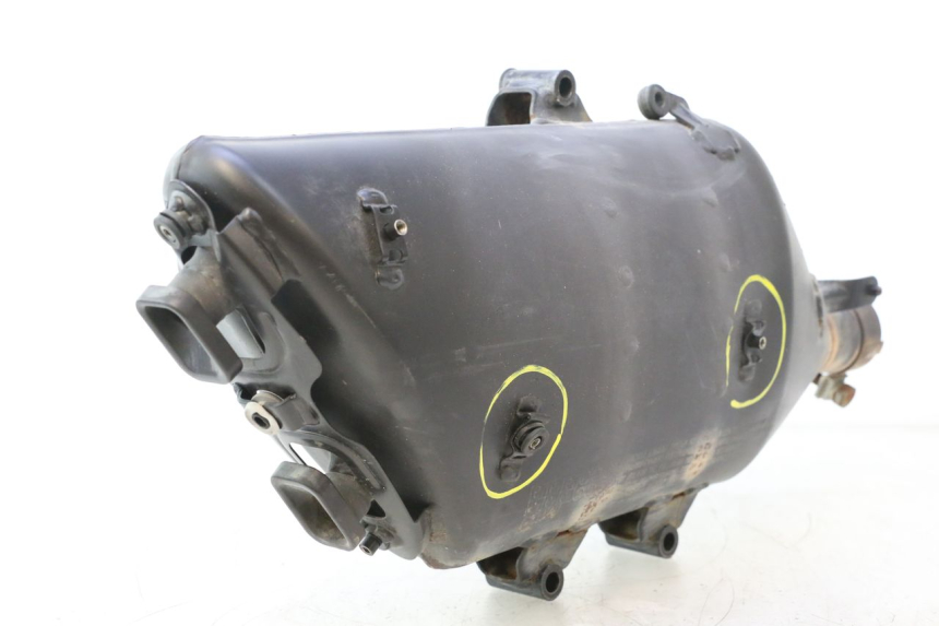 photo de SCARICO PIAGGIO MP3 HPE 530 (2022 - 2026) - Primo piano ad alta risoluzione