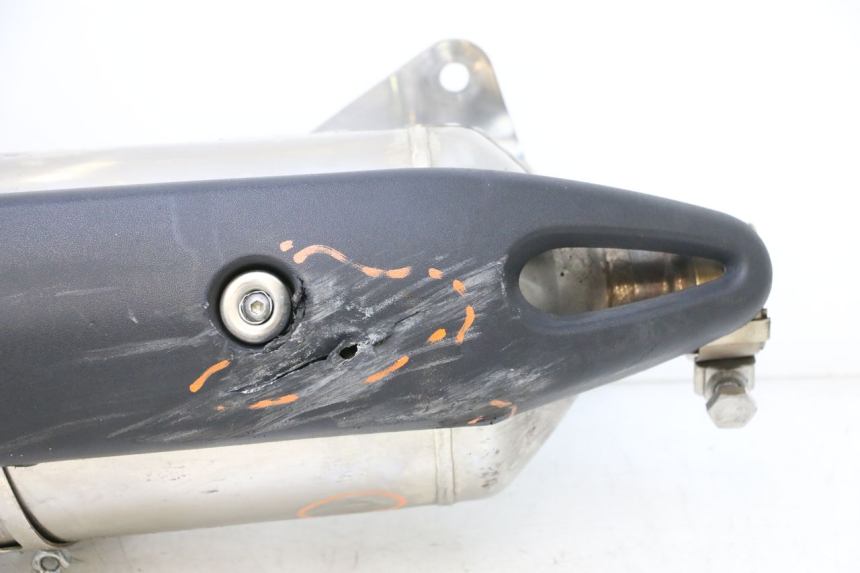 photo de SCARICO PIAGGIO MP3 LT 400 (2007 - 2012) - Focus sulla struttura