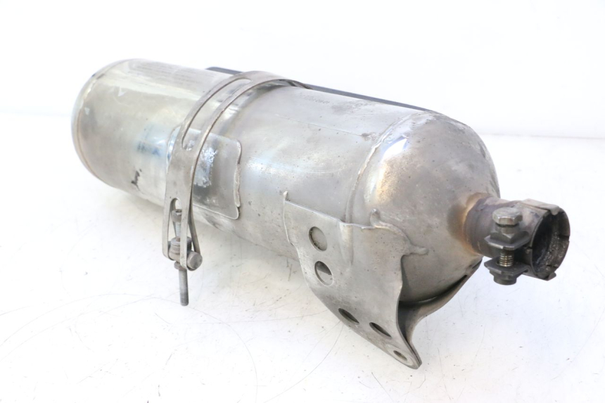 photo de SCARICO PIAGGIO MP3 500 (2011 - 2015) - Dettagli dei punti di fissaggio