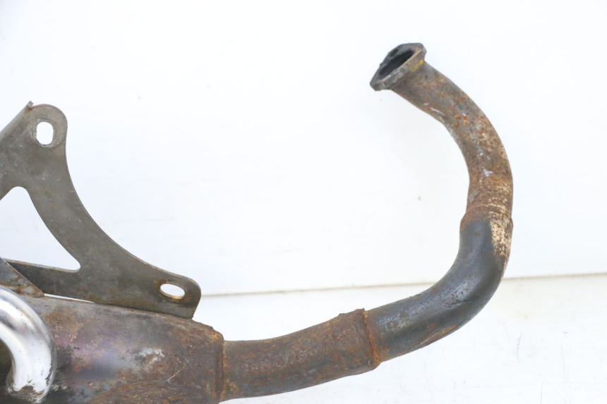 photo de SCARICO PIAGGIO NEW TYPHOON 50 (2018 - 2021) - Primo piano tecnico