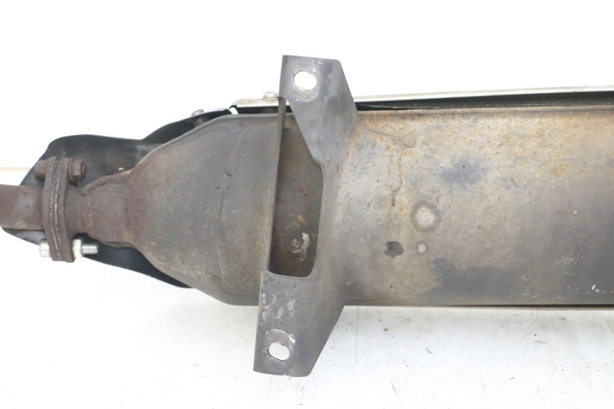 photo de SCARICO PEUGEOT ELYSTAR 125 (2002 - 2007) - Dettagli dei punti di fissaggio