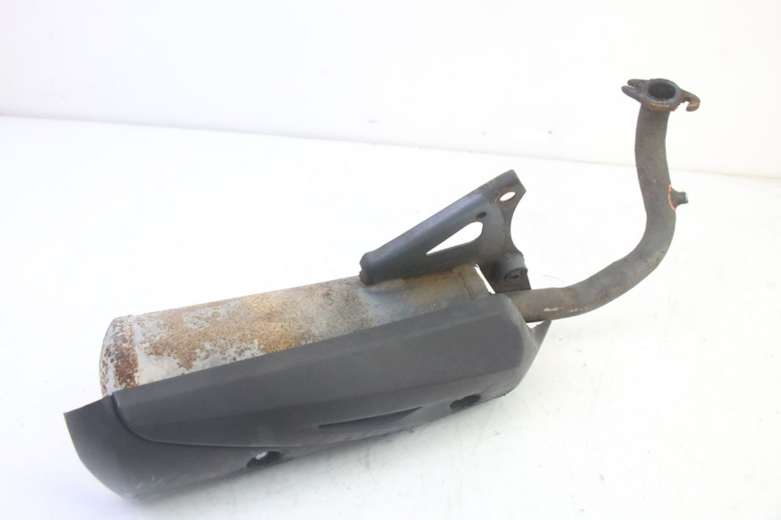 photo de SCARICO TNT MOTOR ROMA 10' 2T 50 (2011 - 2018) - Dettagli dei punti di fissaggio