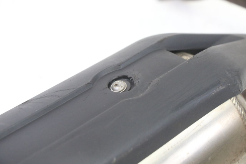 photo de SCARICO PEUGEOT SATELIS 125 (2013 - 2018) - Caratteristiche distintive