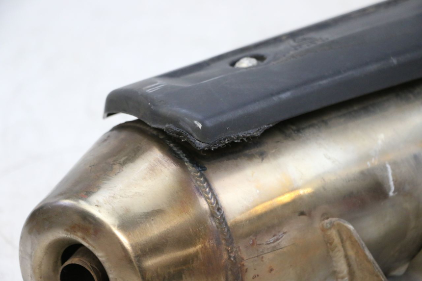 photo de SCARICO PEUGEOT SATELIS 125 (2013 - 2018) - Dettagli dei punti di fissaggio