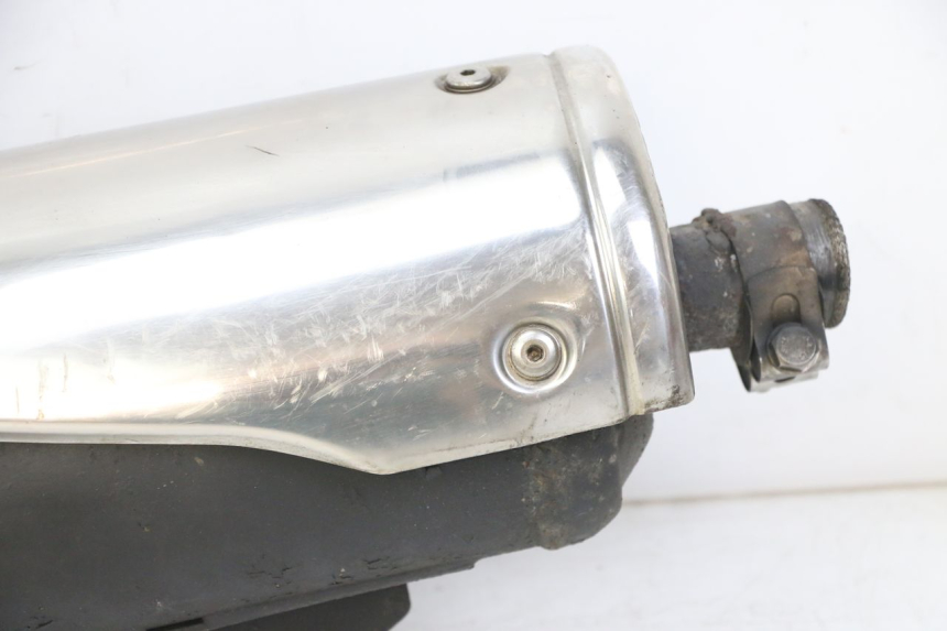 photo de SCARICO APRILIA SCARABEO GT TOURING 125 (1999 - 2005) - Primo piano ad alta risoluzione