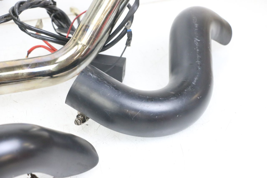 photo de SCARICO HARLEY DAVIDSON SPORTSTER XL CUSTOM 1200 (2003 - 2004) - Zoom sui componenti