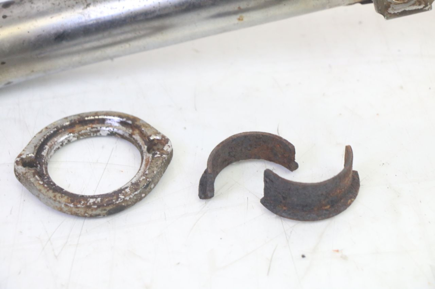 photo de SCARICO DAELIM VJ ROADWIN FI 125 (2008 - 2017) - Stato della superficie e materiale