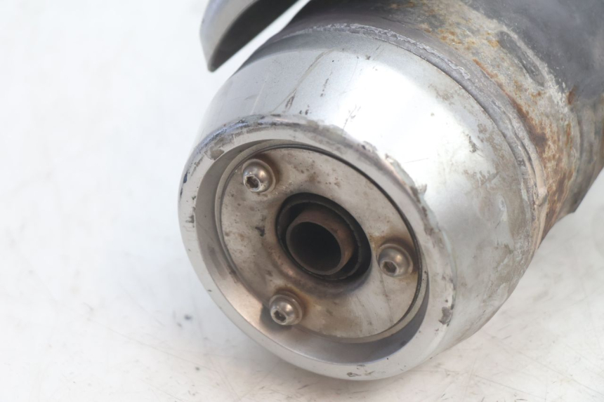 photo de SCARICO YAMAHA XMAX X-MAX 125 (2006 - 2009) - Dettagli dei punti di fissaggio