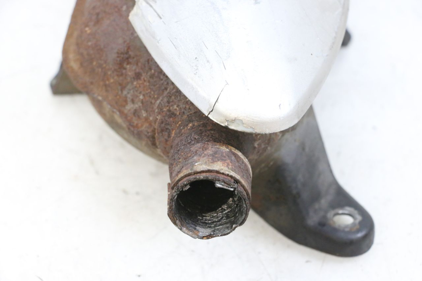 photo de SCARICO PIAGGIO X8 125 (2004 - 2007) - Dettagli dei punti di fissaggio